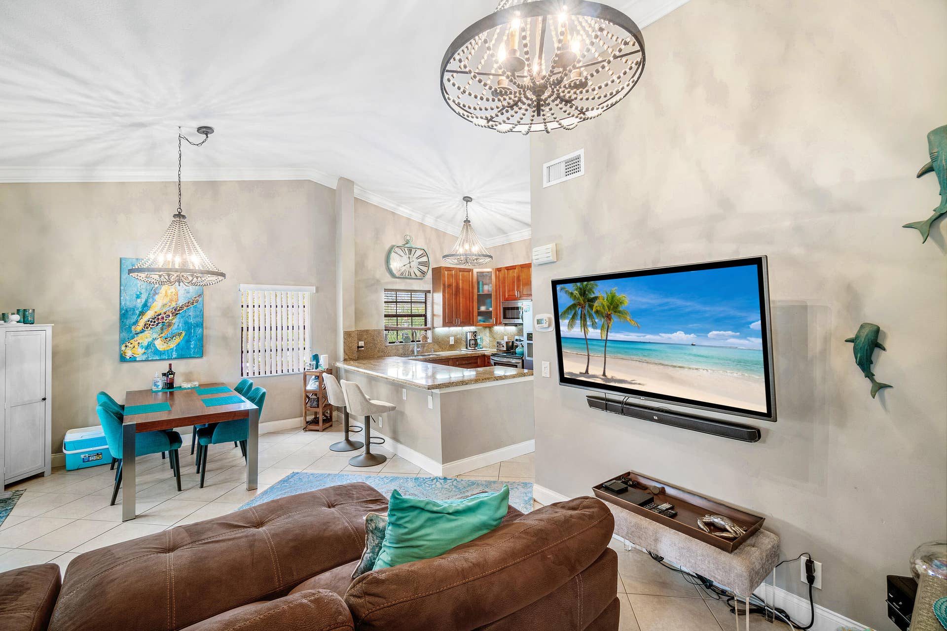 312 Liberty Court, Deerfield Beach, FL 33442 Family Room