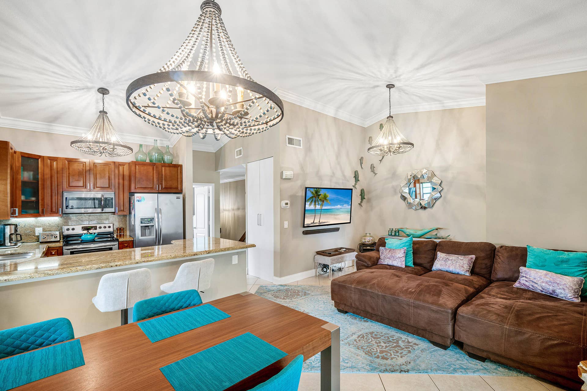 312 Liberty Court, Deerfield Beach, FL 33442 living dining