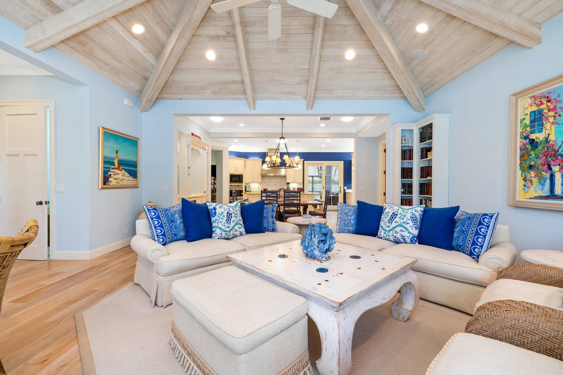 11300 Turtle Beach Road, #7, North Palm Beach, FL 33408 Vaulted Ceiling
