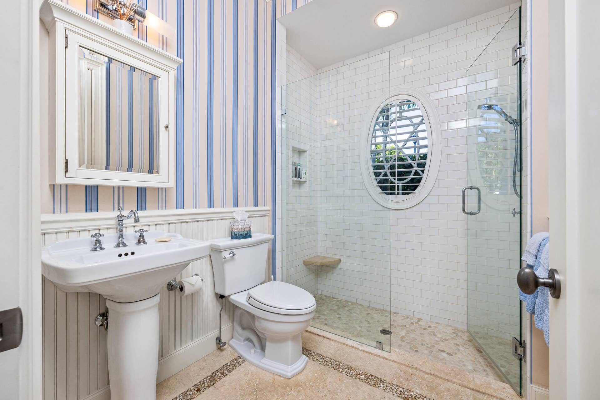 11300 Turtle Beach Road, #7, North Palm Beach, FL 33408 Guest Bath / Powder Room