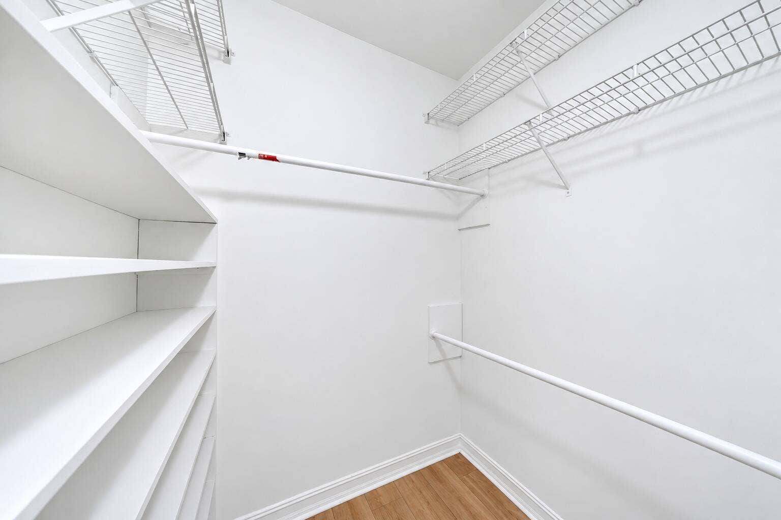 11289 NW 65TH Manor, Parkland, FL 33076 Bright Minimalist Walk-In Closet