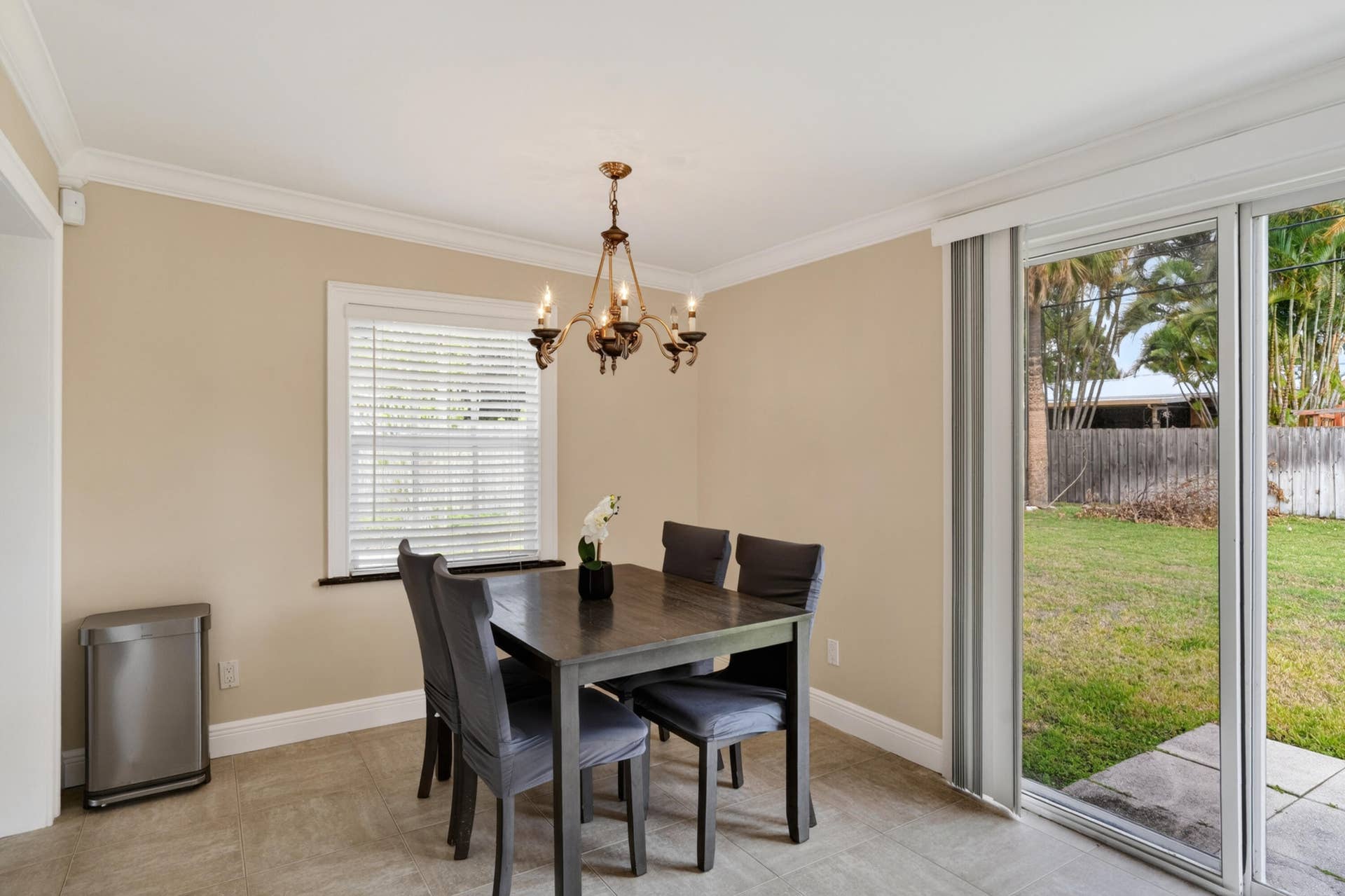 760 Cinnamon Road, North Palm Beach, FL 33408 Dining