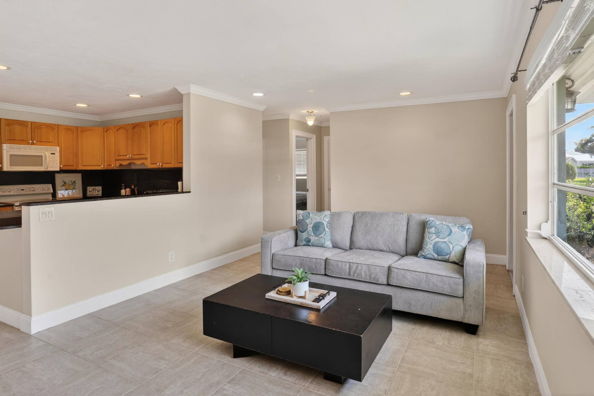 760 Cinnamon Road, North Palm Beach, FL 33408 Family Room