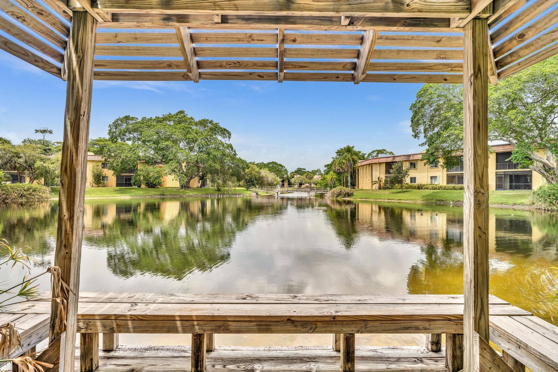 912 SW 9TH STREET Circle, #105, Boca Raton, FL 33486 Lake view