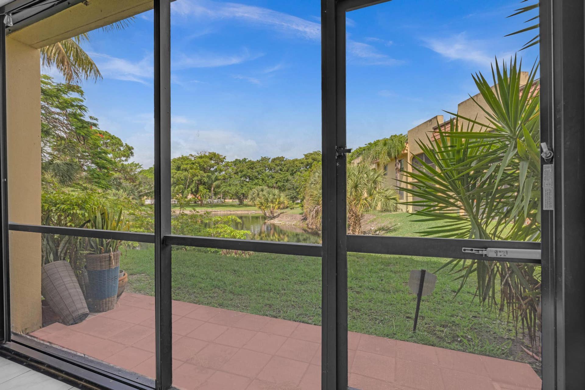 912 SW 9TH STREET Circle, #105, Boca Raton, FL 33486 Patio view