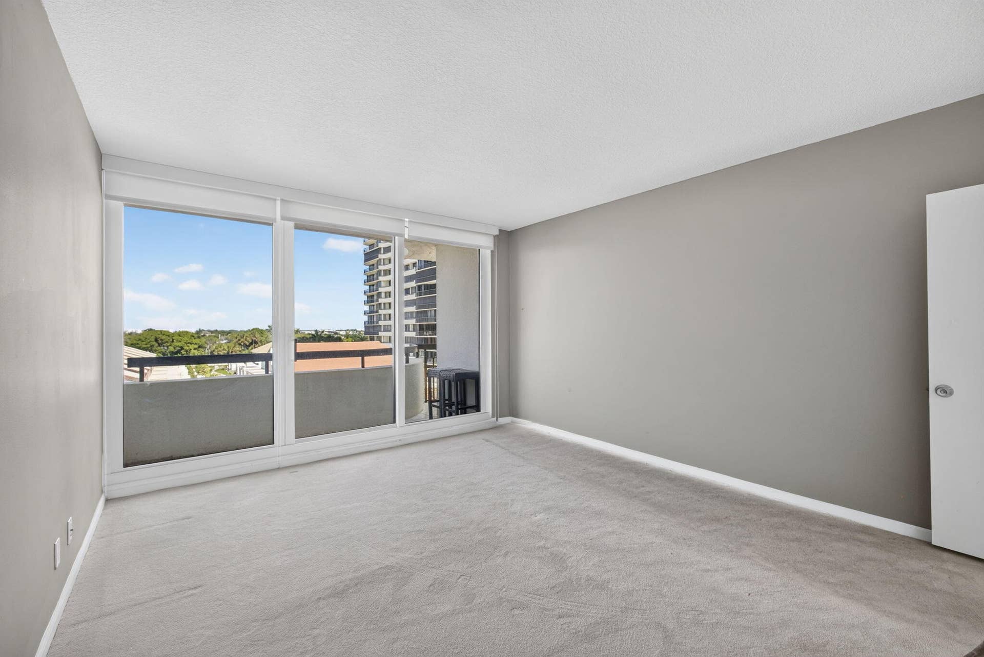 4000 N OCEAN Drive, #403, Singer Island, FL 33404 35-web-or-mls-5D1A5899