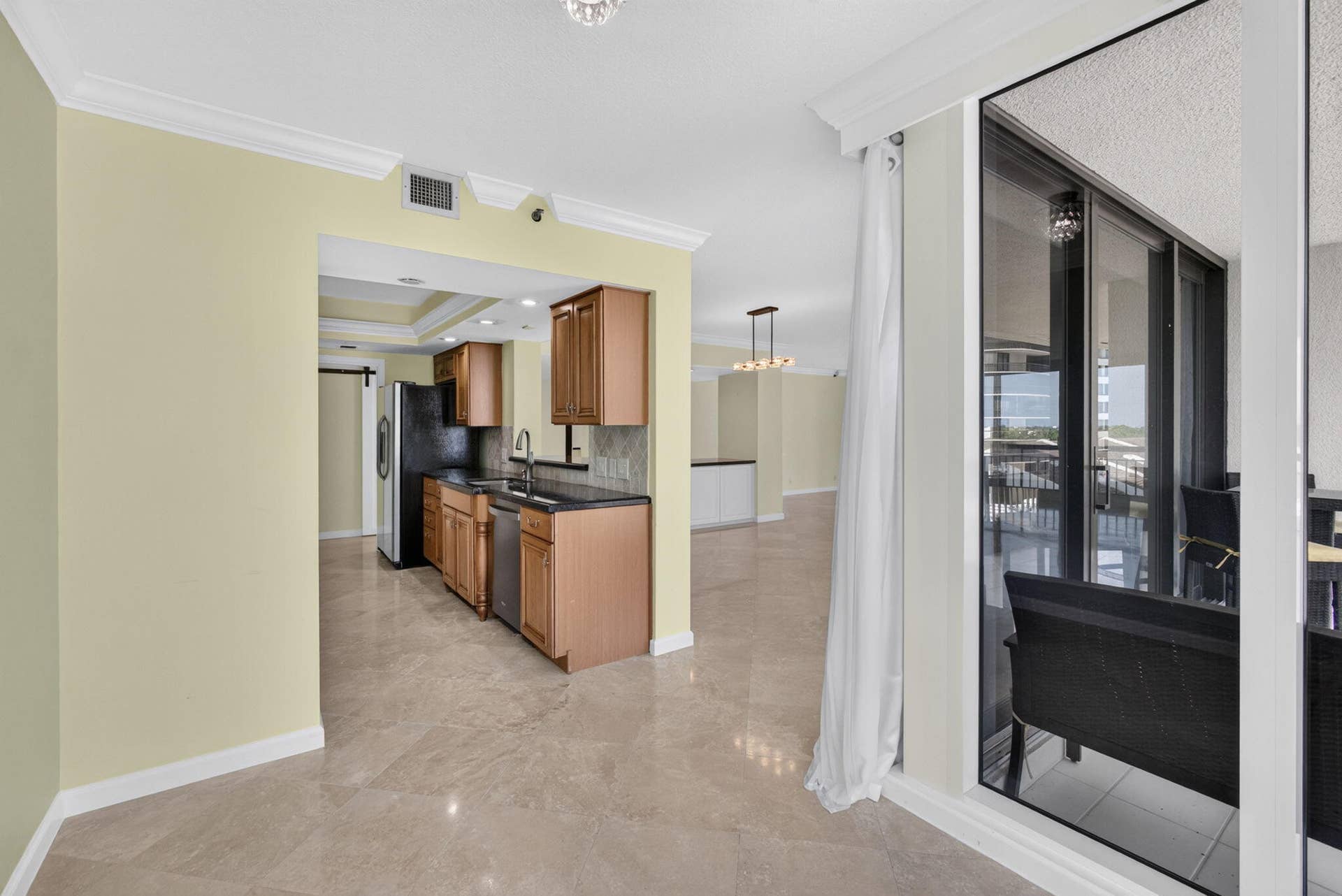4000 N OCEAN Drive, #403, Singer Island, FL 33404 16-web-or-mls-5D1A6068