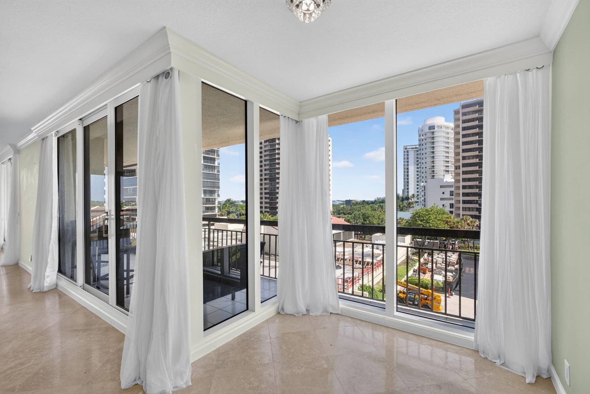 4000 N OCEAN Drive, #403, Singer Island, FL 33404 15-web-or-mls-5D1A6062