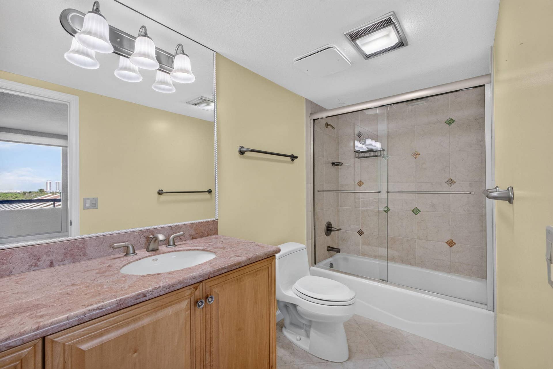 4000 N OCEAN Drive, #403, Singer Island, FL 33404 38-web-or-mls-5D1A5919