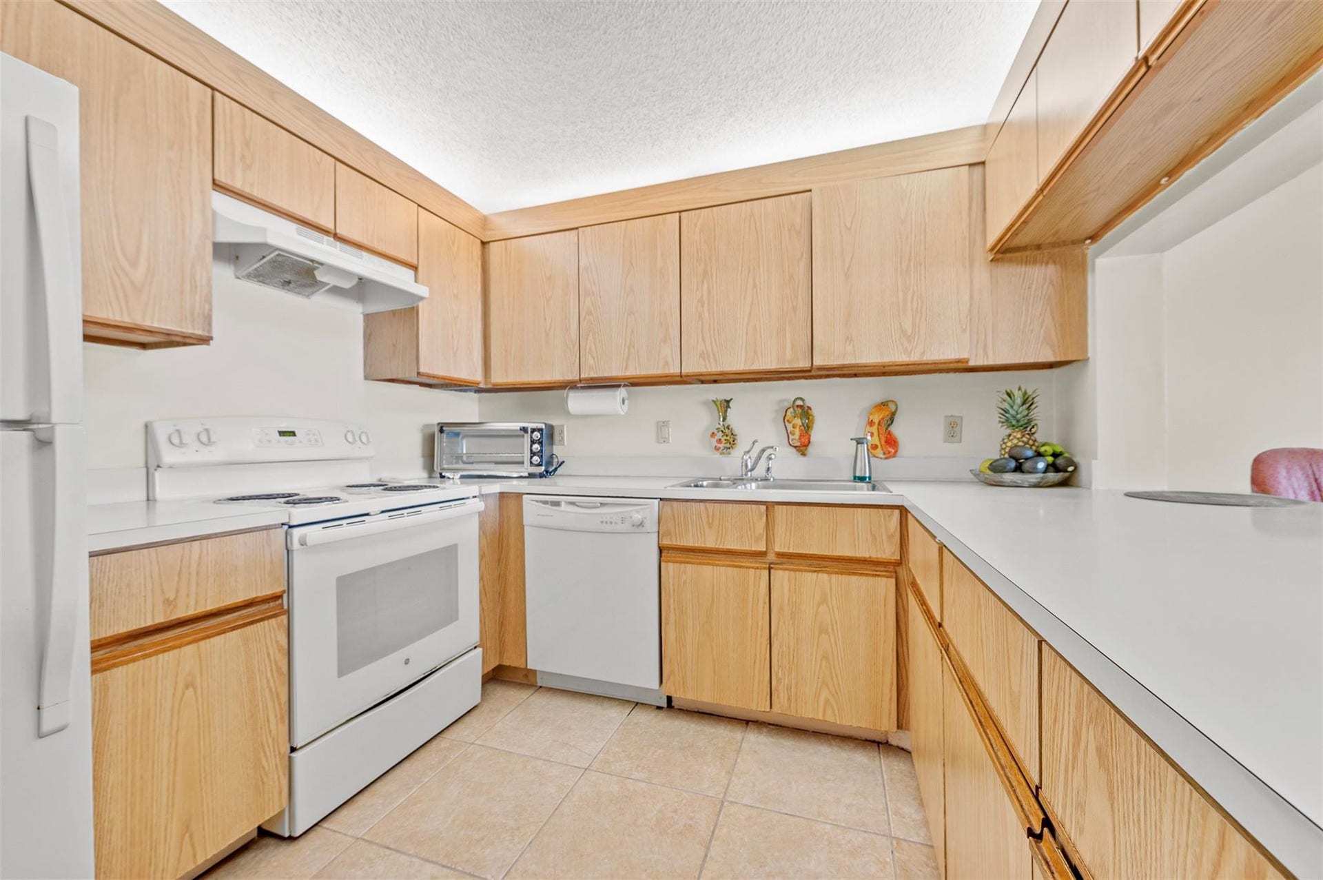 405 LIBERTY Court, #405, Deerfield Beach, FL 33442 Photo 11