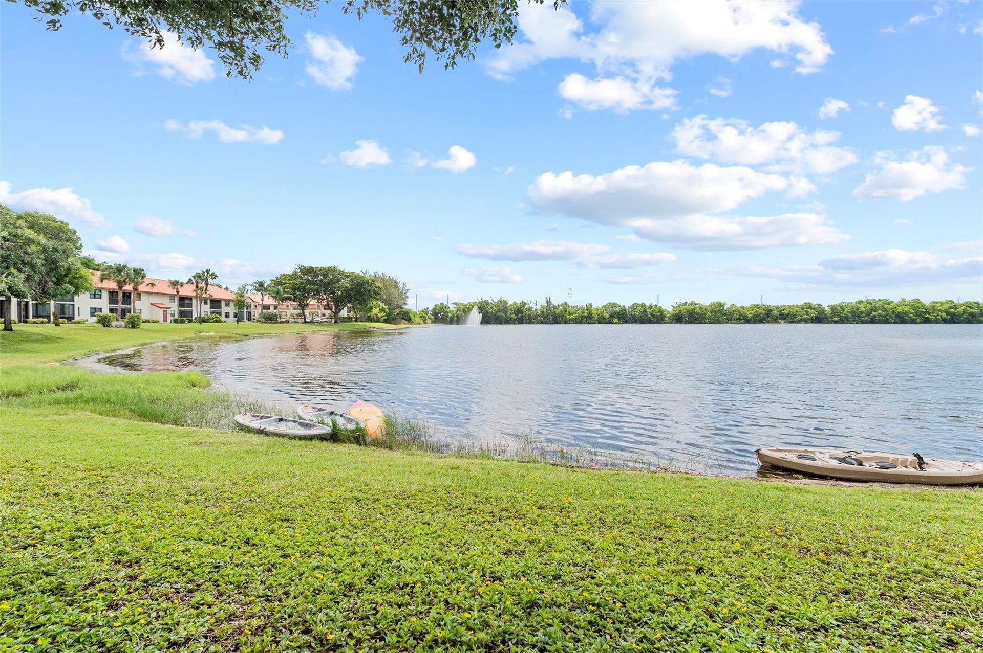 405 LIBERTY Court, #405, Deerfield Beach, FL 33442 Photo 2