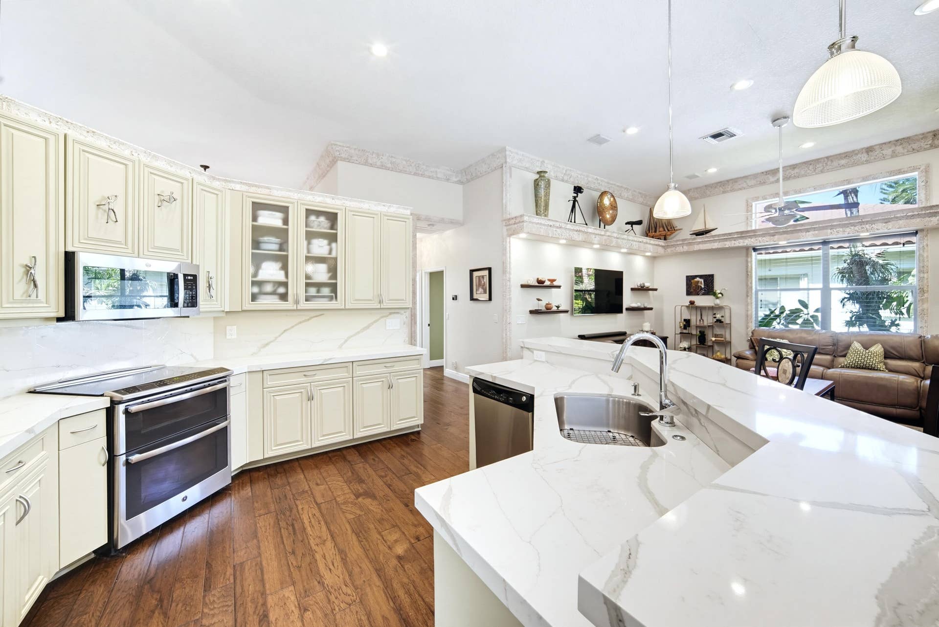 1051 NW 121ST Terrace, Coral Springs, FL 33071 DSC00209