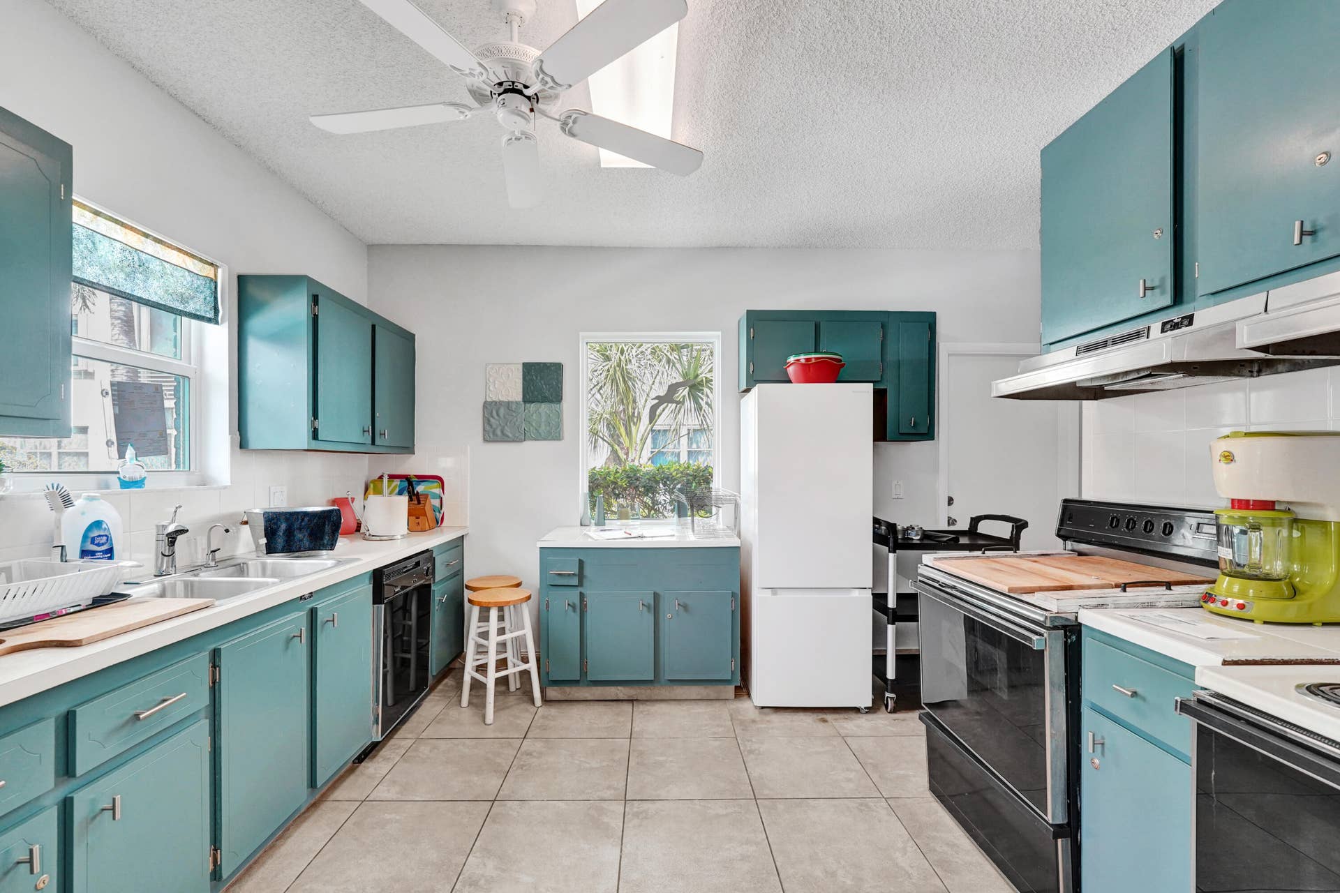 Community room kitchen