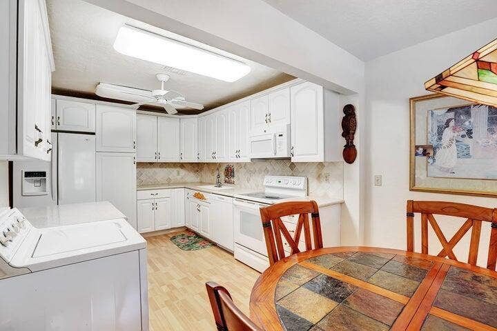 14 Westgate Lane, #14D, Boynton Beach, FL 33436 14 D westgate kitchen
