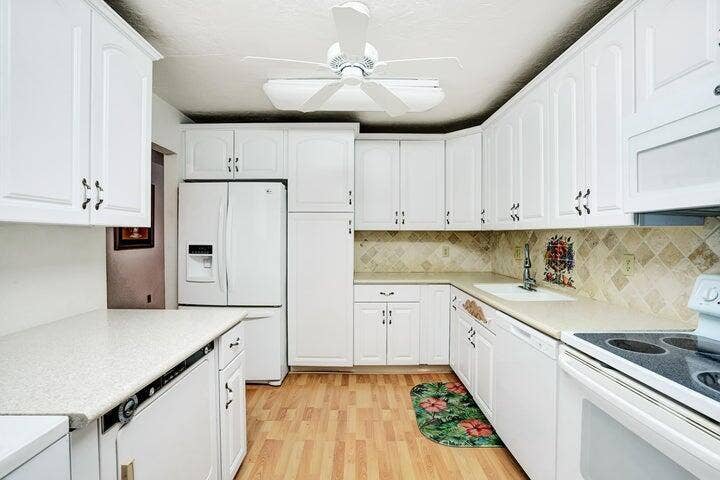 14 Westgate Lane, #14D, Boynton Beach, FL 33436 14 D westgate kitchen 3
