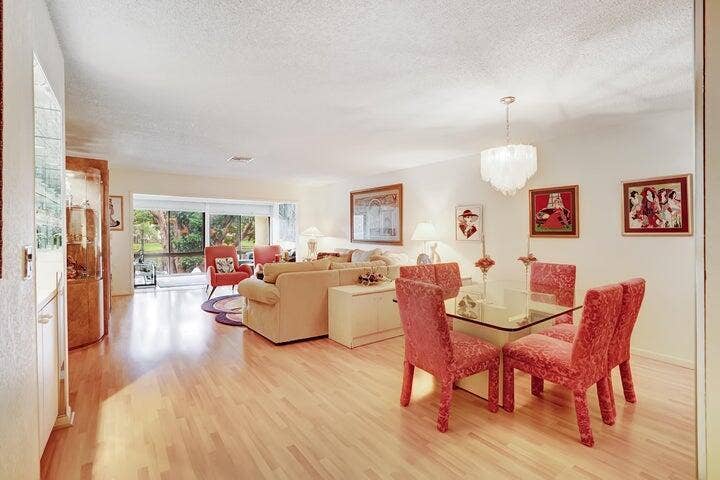 14 Westgate Lane, #14D, Boynton Beach, FL 33436 14 D westgate living room2