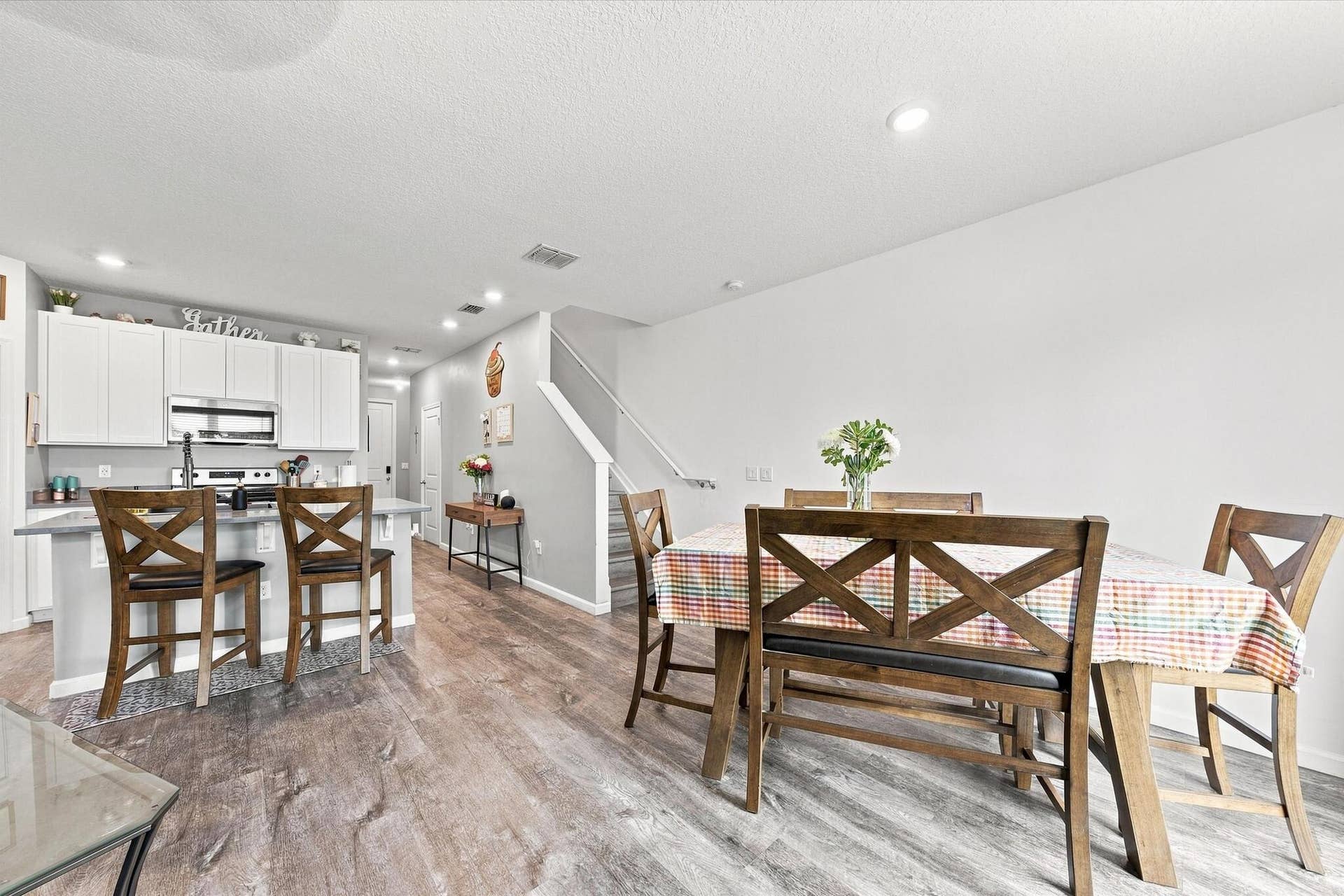 6351 Sailpointe Lane, West Palm Beach, FL 33413 10-2010