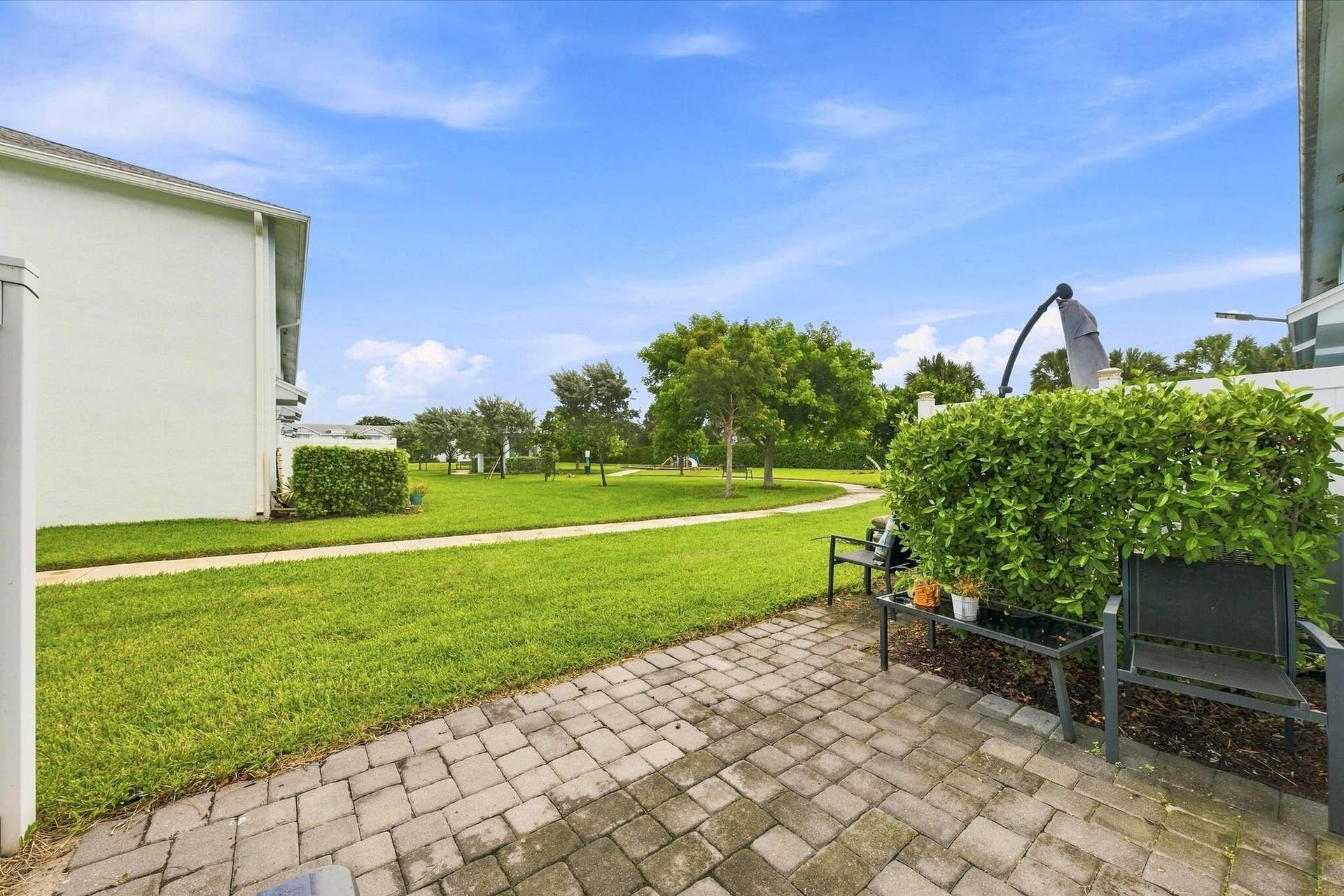 6351 Sailpointe Lane, West Palm Beach, FL 33413 29-2029