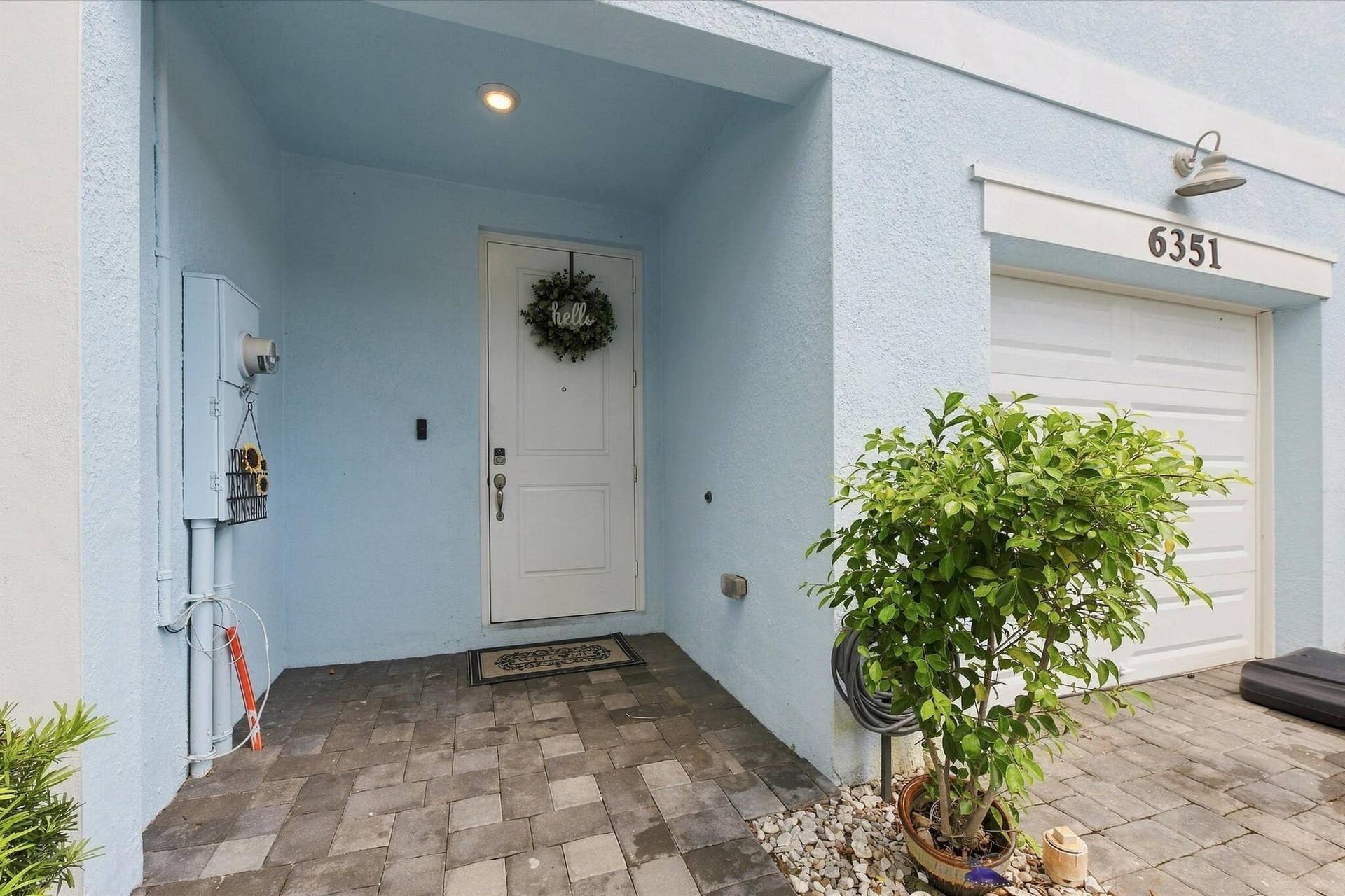6351 Sailpointe Lane, West Palm Beach, FL 33413 03-2003