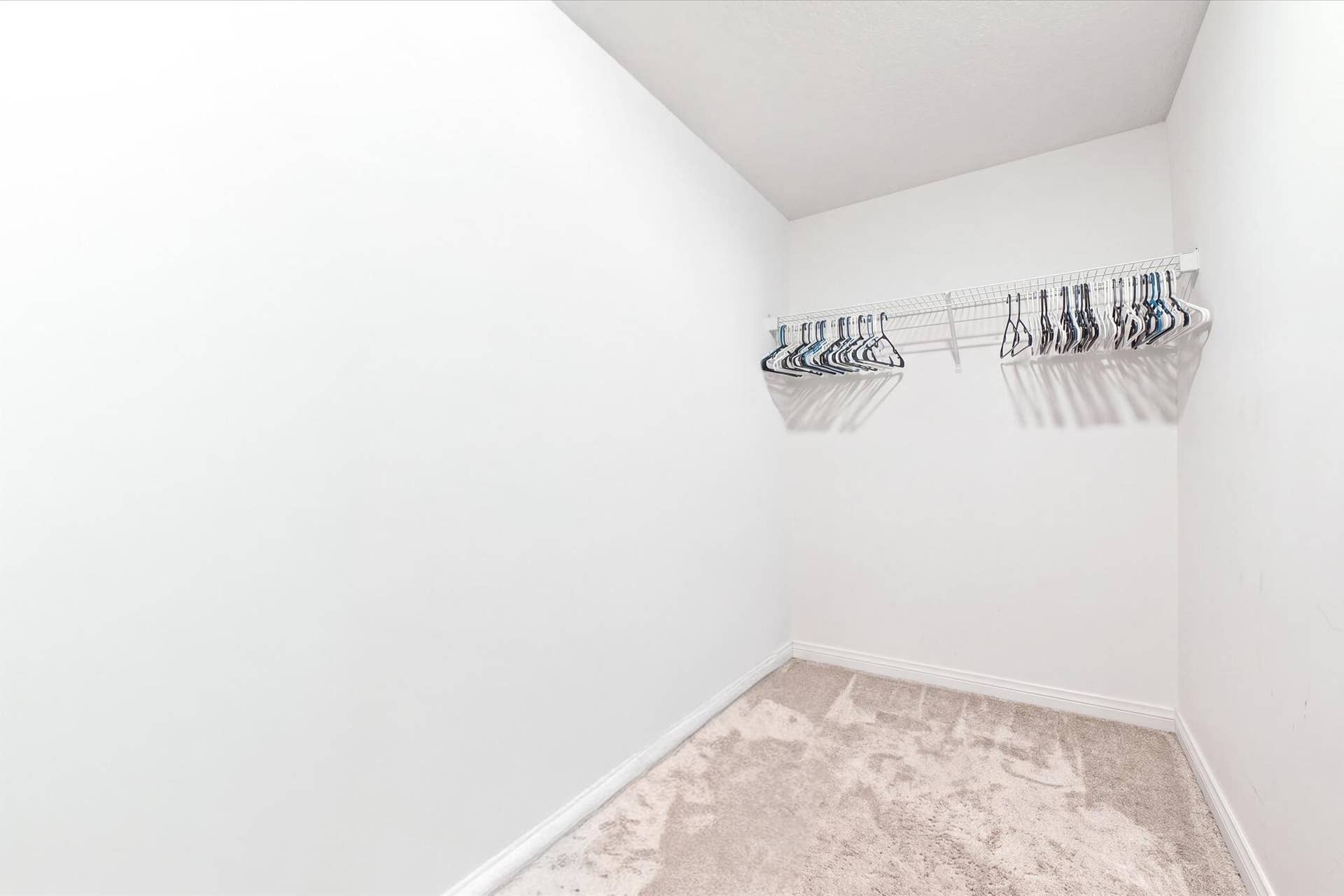 6351 Sailpointe Lane, West Palm Beach, FL 33413 20-2020