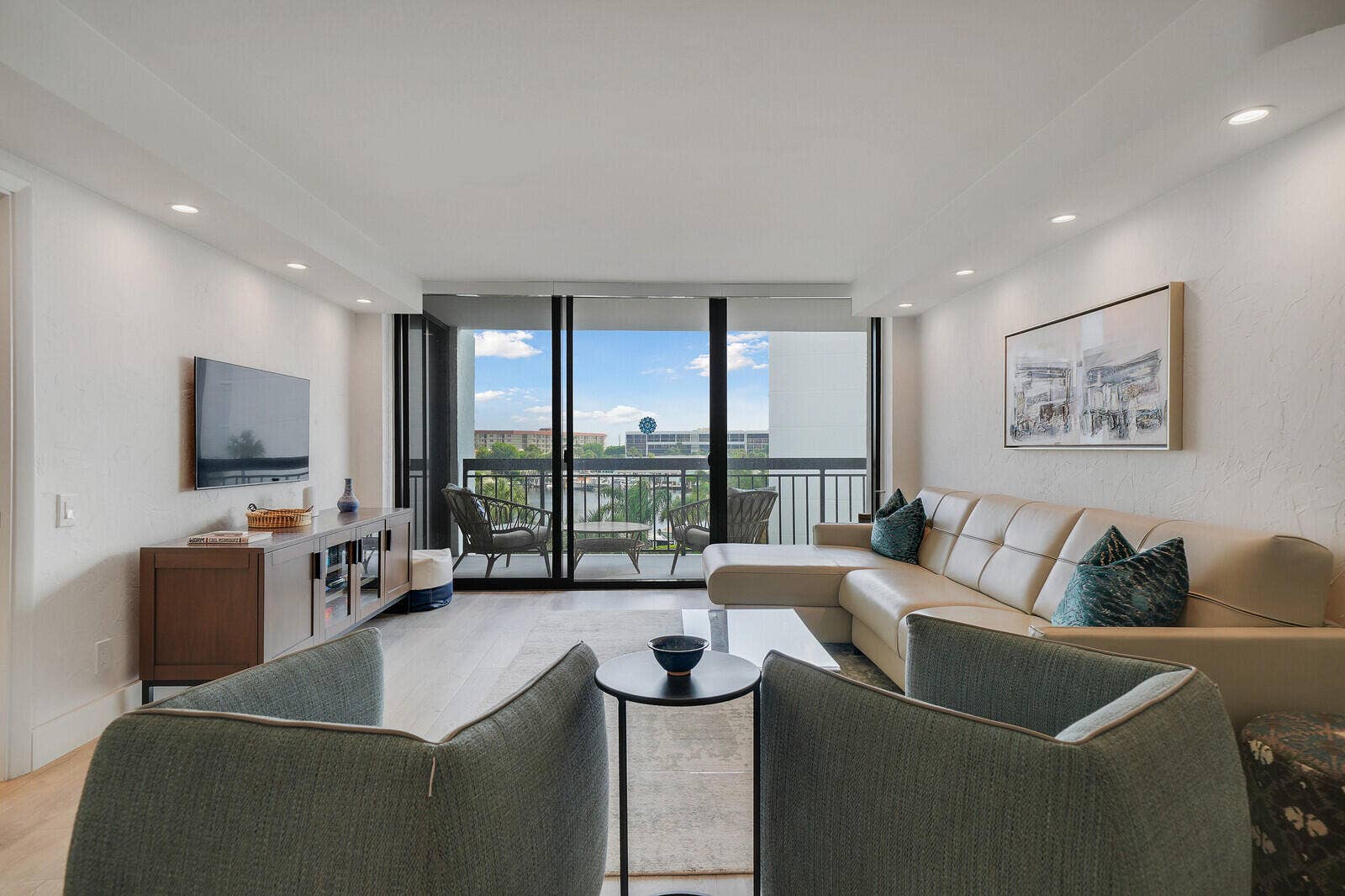 2697 N OCEAN, #F-403, Boca Raton, FL 33431 Living Room