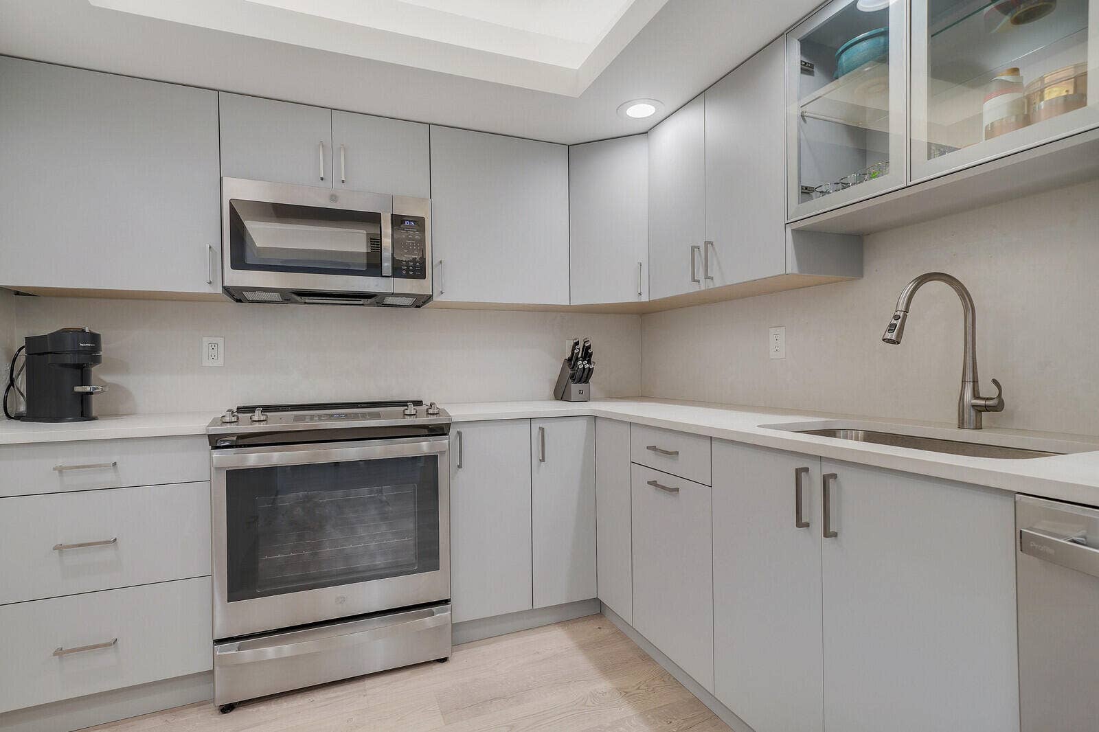 2697 N OCEAN, #F-403, Boca Raton, FL 33431 Kitchen
