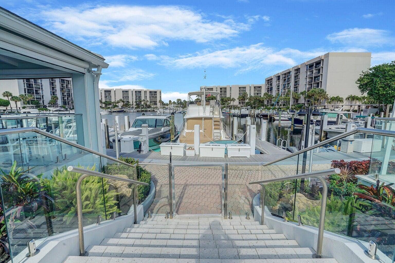 2697 N OCEAN, #F-403, Boca Raton, FL 33431 Marina Entrance