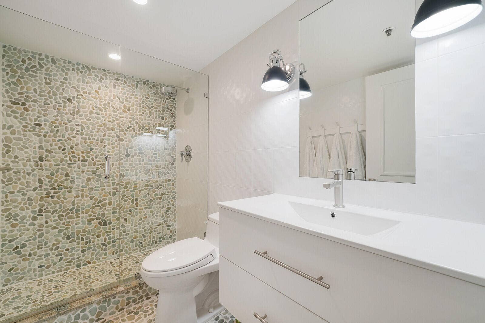 2697 N OCEAN, #F-403, Boca Raton, FL 33431 Bathroom