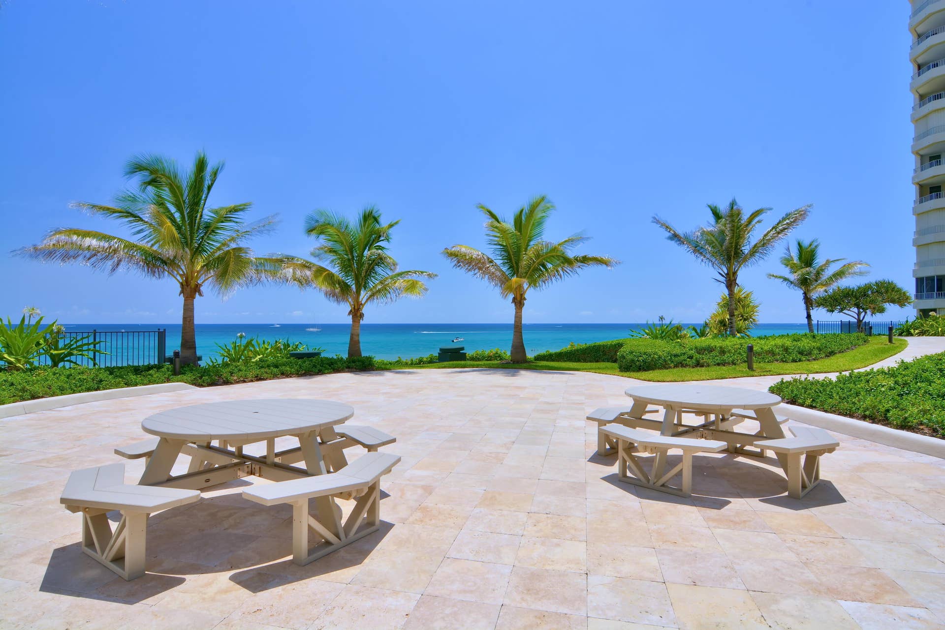 550 S Ocean Boulevard, #1205, Boca Raton, FL 33432 Center Gardens BBQ