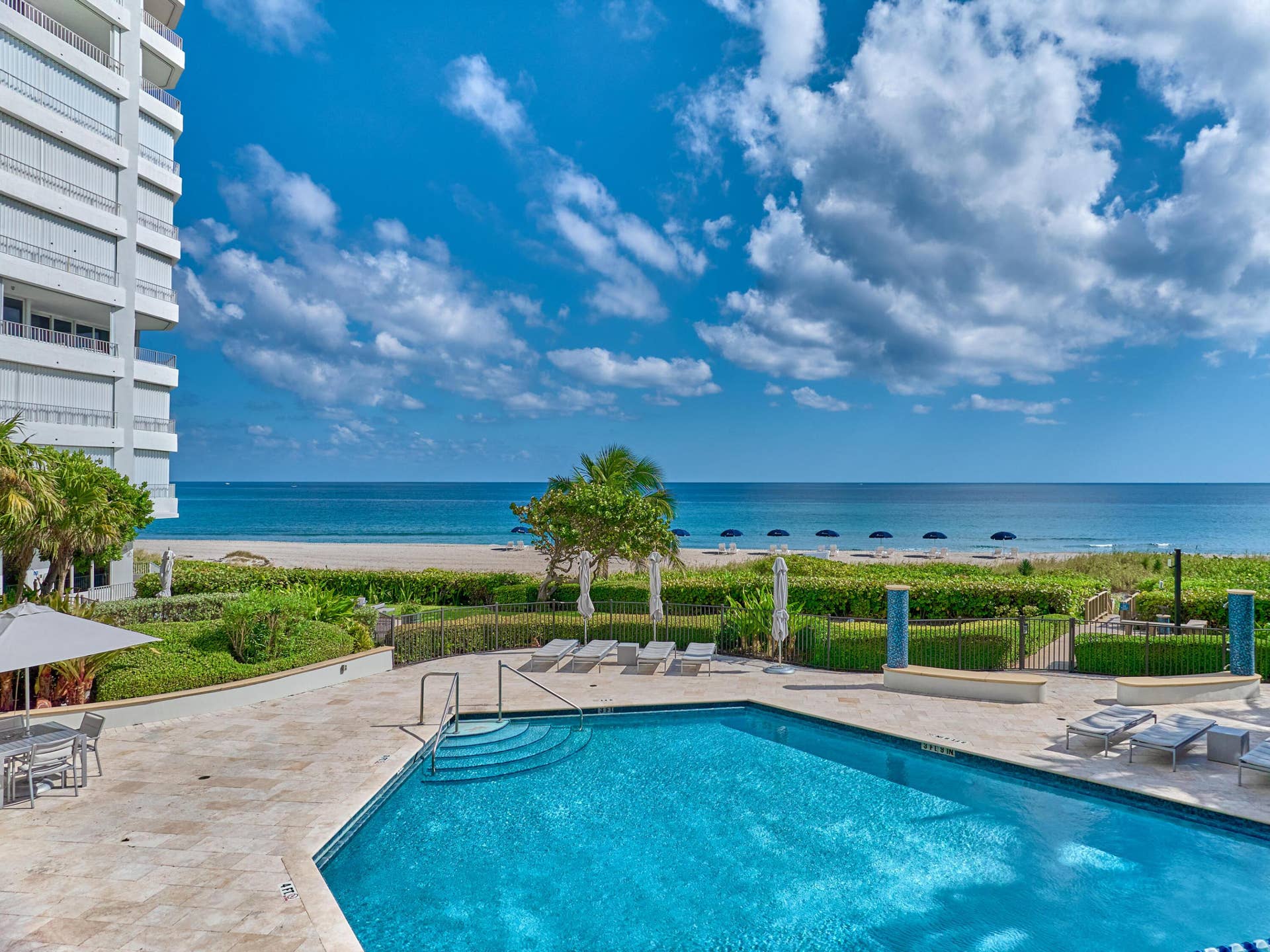 550 S Ocean Boulevard, #1205, Boca Raton, FL 33432 Oceanfront Pool