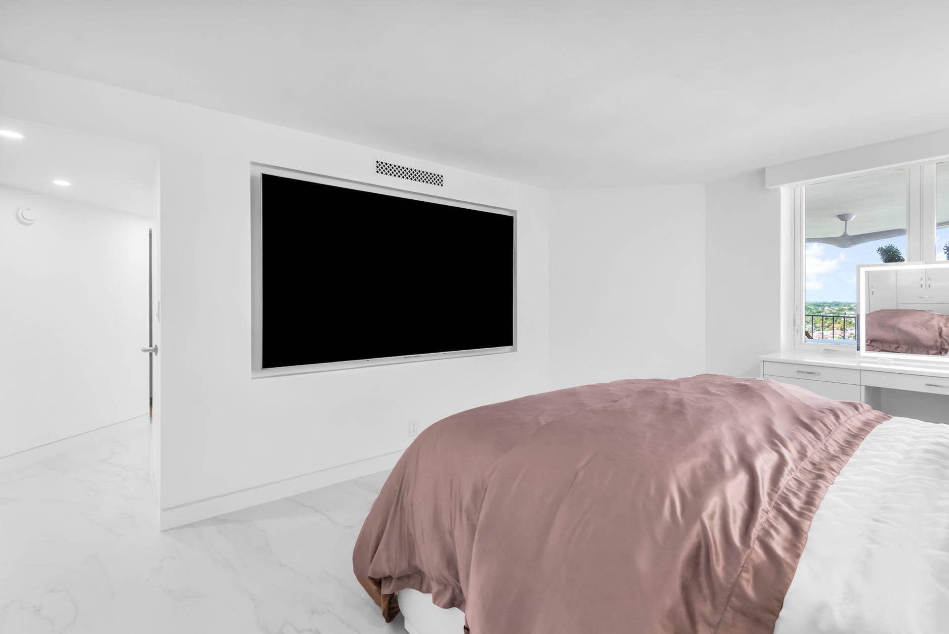 550 S Ocean Boulevard, #1205, Boca Raton, FL 33432 Bedroom 1 + 98" TV
