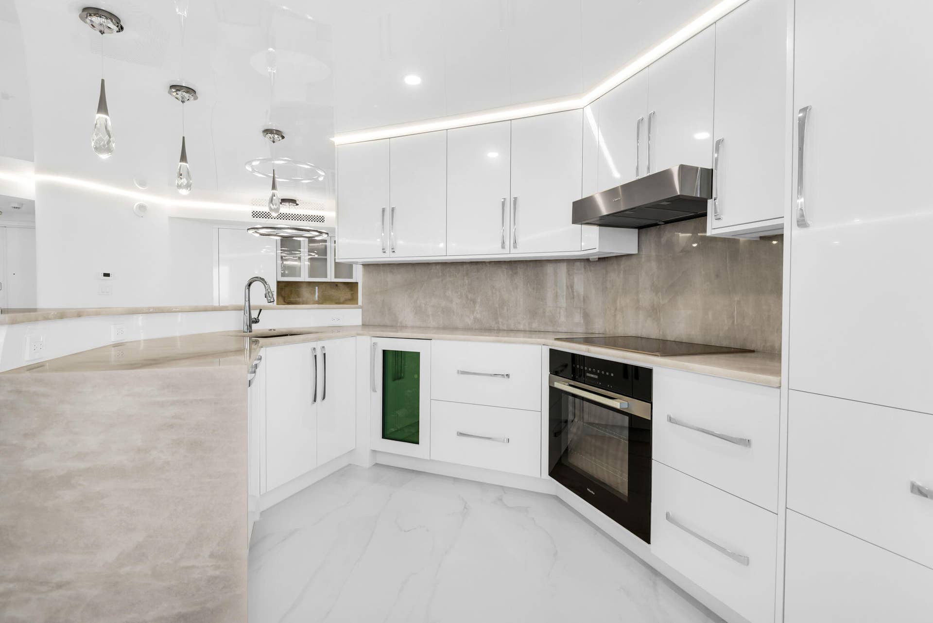 550 S Ocean Boulevard, #1205, Boca Raton, FL 33432 Kitchen