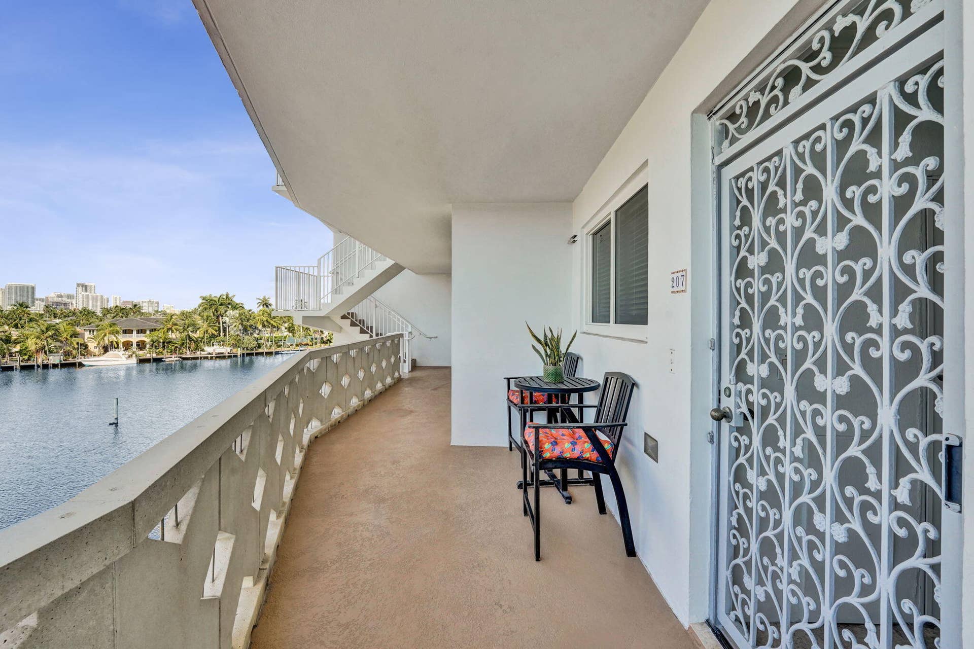 333 SUNSET Drive, #207, Fort Lauderdale, FL 33301 32-web-or-mls-DSC07343