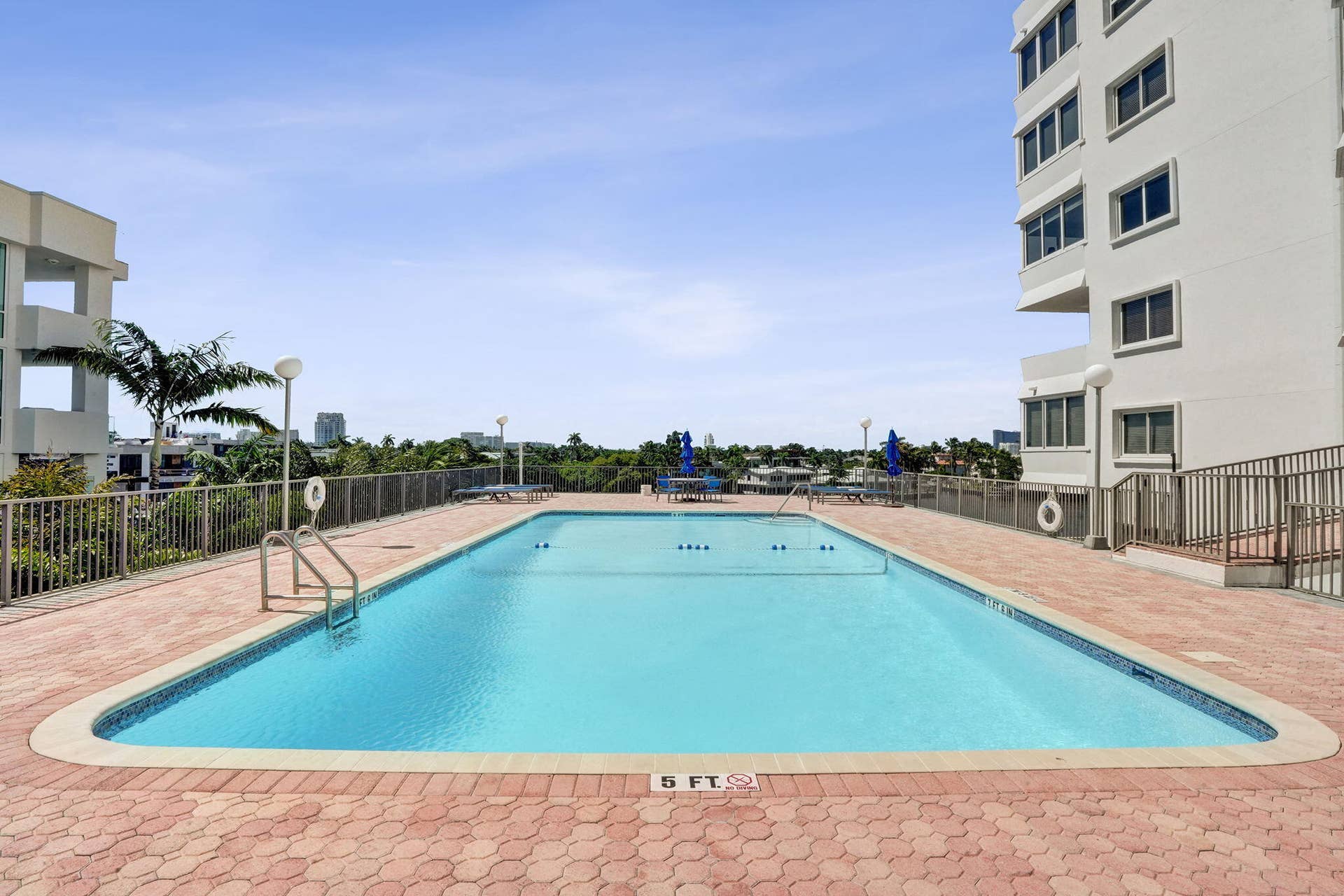 333 SUNSET Drive, #207, Fort Lauderdale, FL 33301 20-web-or-mls-DSC04121