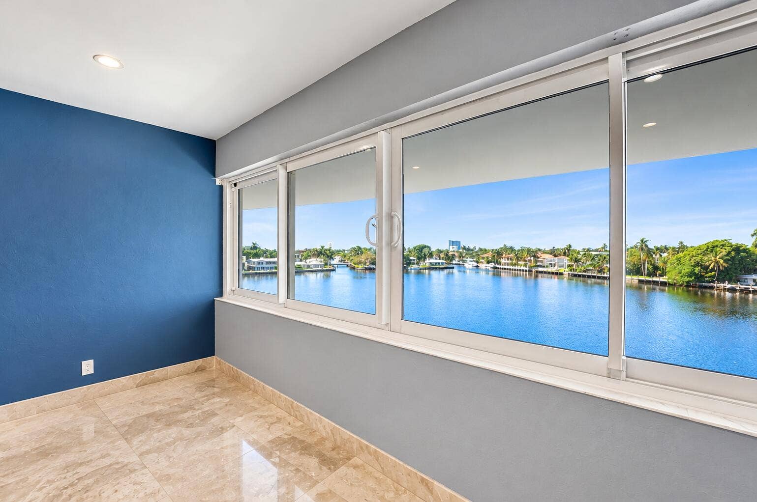 333 SUNSET Drive, #207, Fort Lauderdale, FL 33301 18