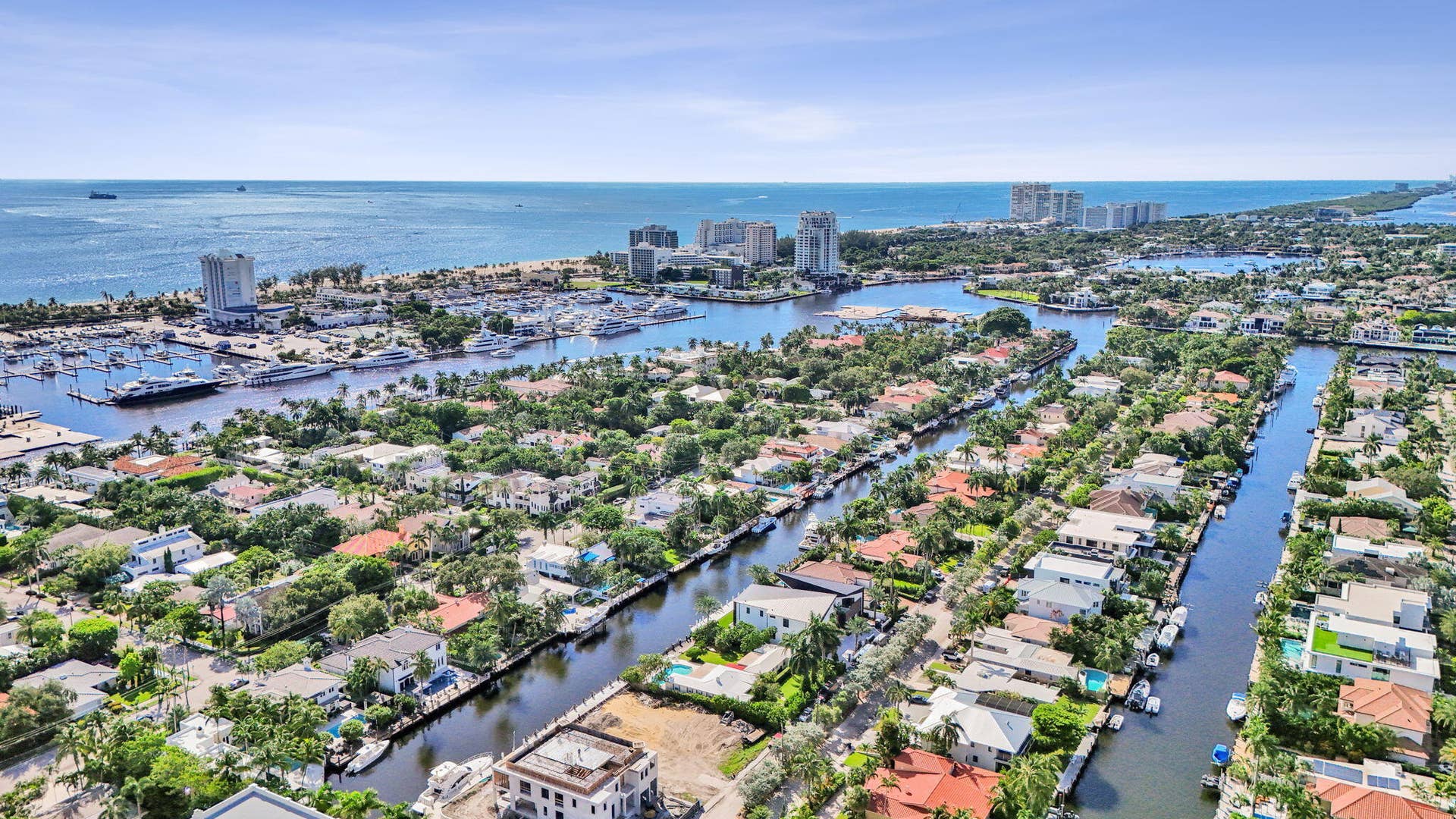 333 SUNSET Drive, #207, Fort Lauderdale, FL 33301 16-web-or-mls-DJI_20261006103754_0558_D