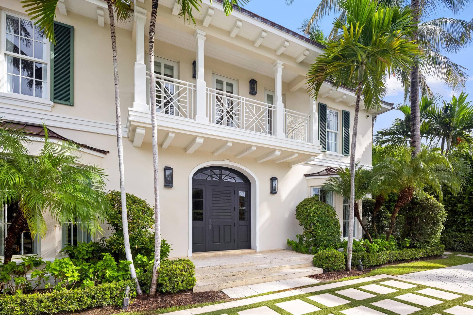 253 Jamaica Lane, Palm Beach, FL 33480 Entrance