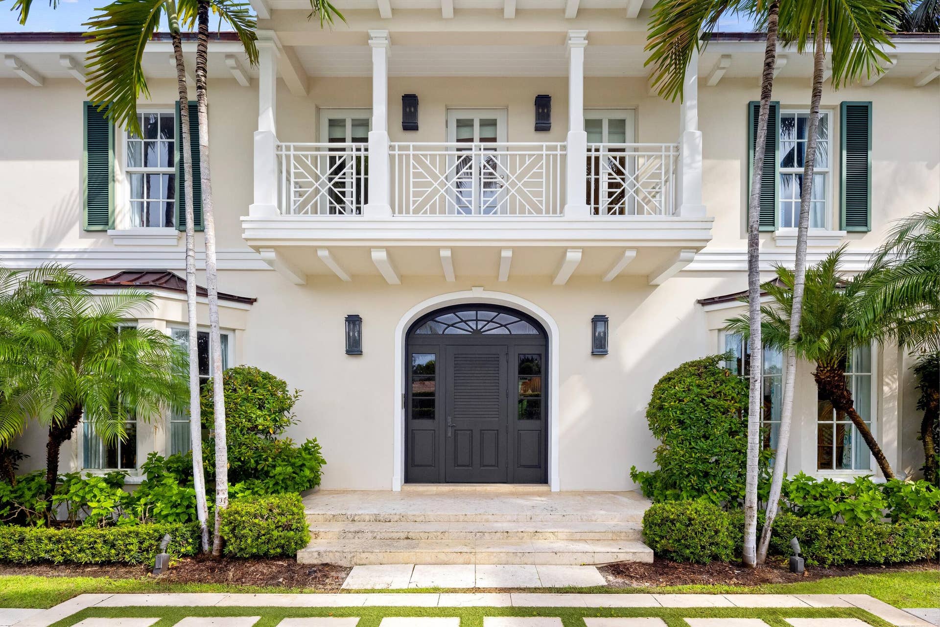 253 Jamaica Lane, Palm Beach, FL 33480 Entrance