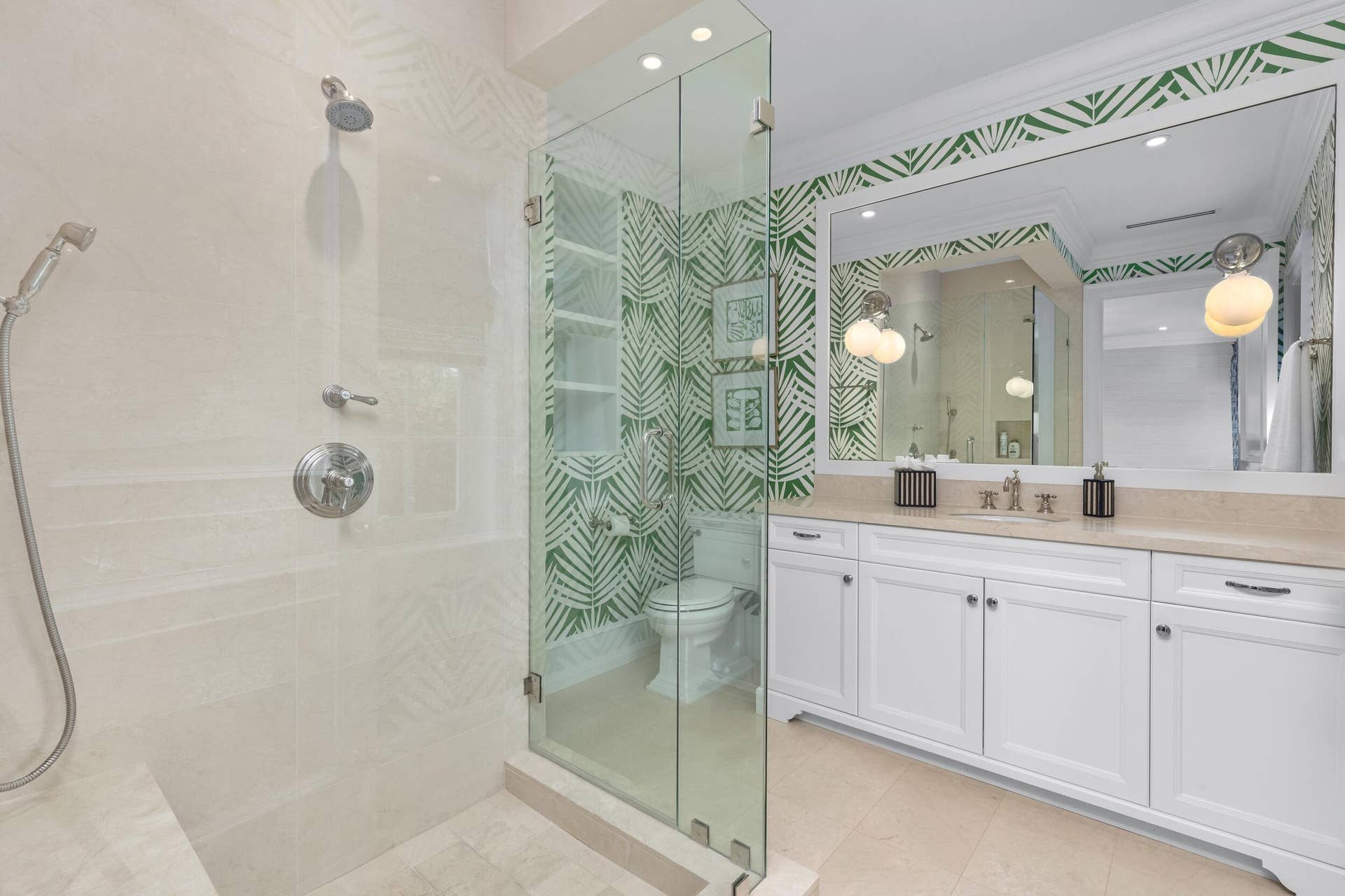 253 Jamaica Lane, Palm Beach, FL 33480 Guest Bath 4