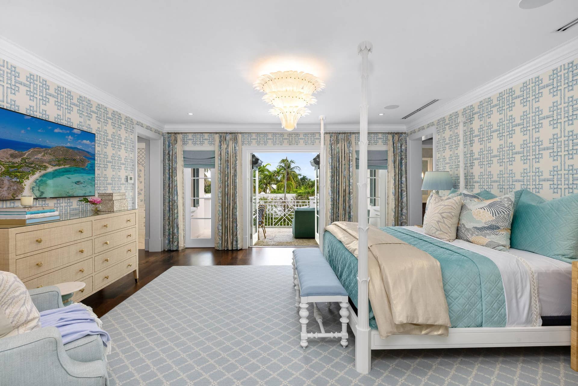 253 Jamaica Lane, Palm Beach, FL 33480 Primary Bed
