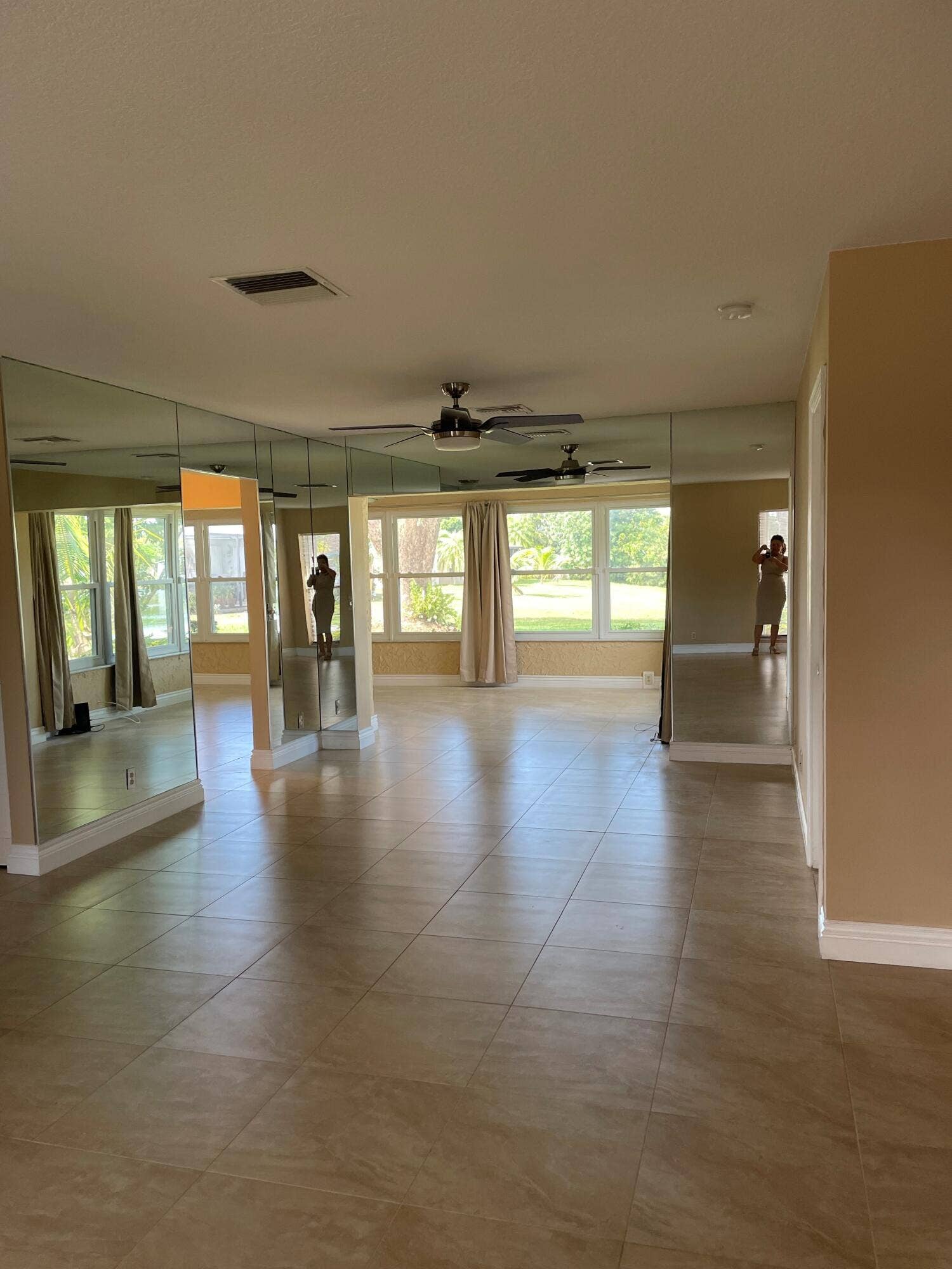 6347 Timberlakes Way, Delray Beach, FL 33484 tim dining to sunroom view