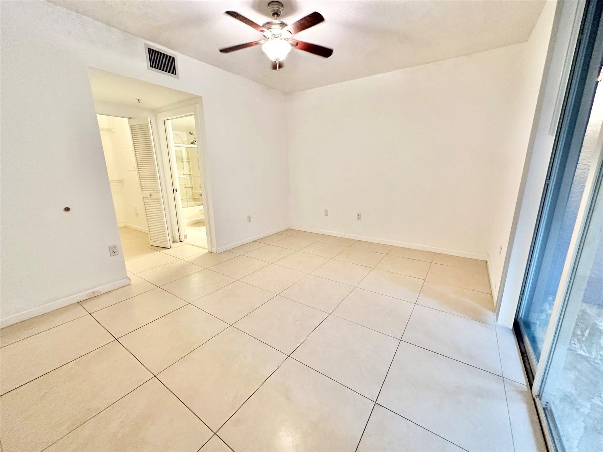 6778 W SAMPLE Road, #6778, Coral Springs, FL 33067 Photo 5