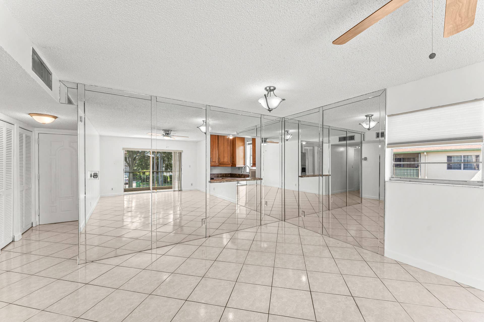 007-4148Northwest90thAvenue-201-CoralSpr