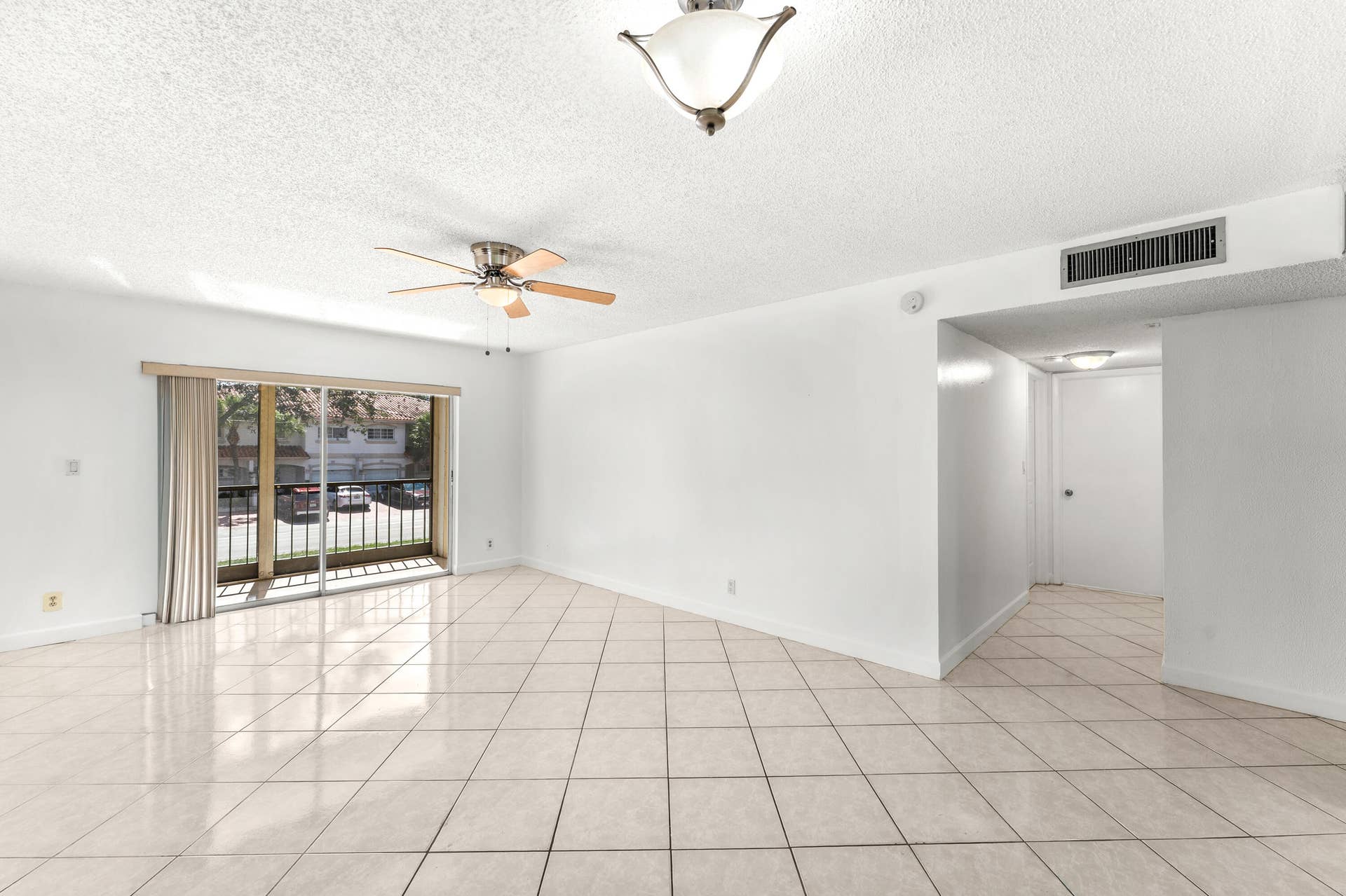 003-4148Northwest90thAvenue-201-CoralSpr