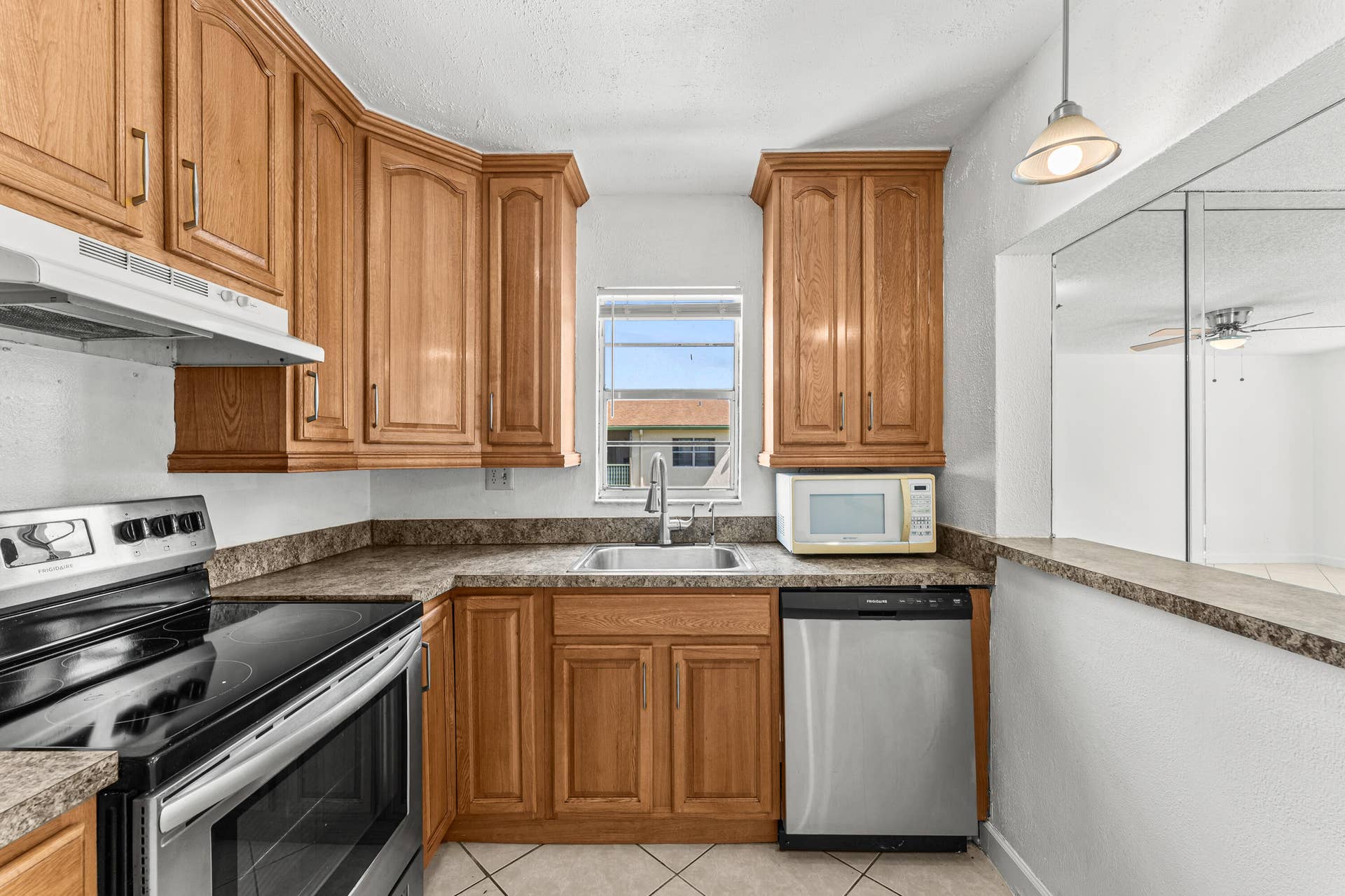011-4148Northwest90thAvenue-201-CoralSpr