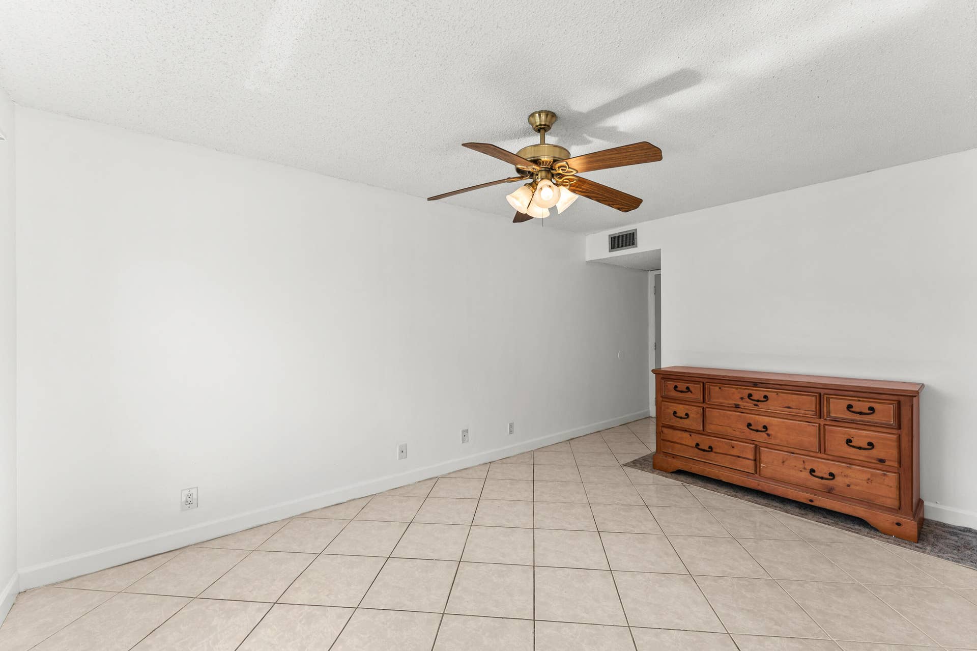 019-4148Northwest90thAvenue-201-CoralSpr