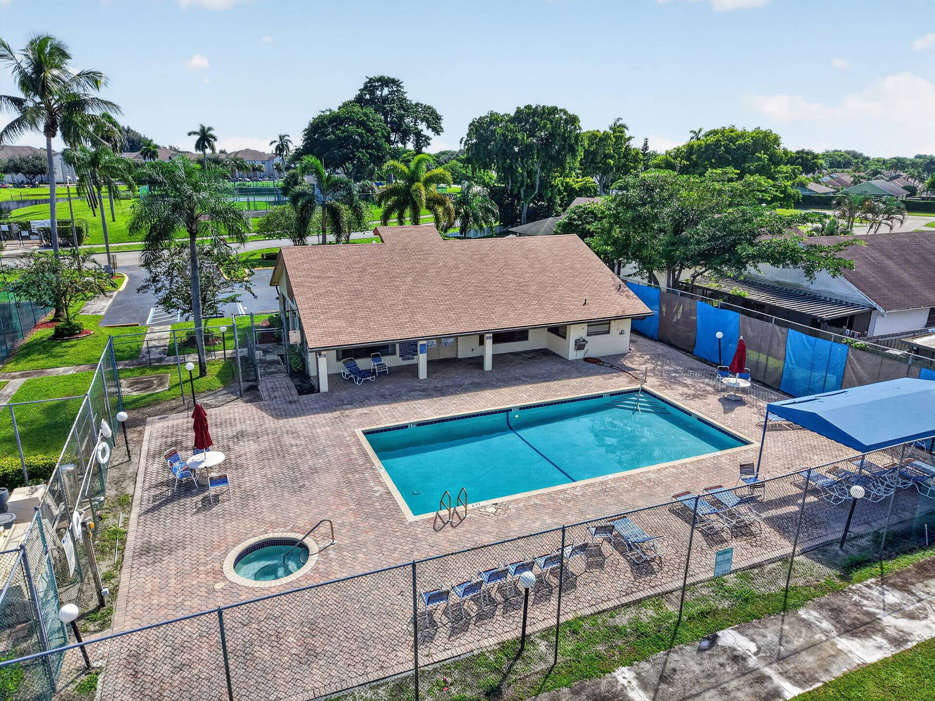 1323 Summit Run Circle, West Palm Beach, FL 33415 54-web-or-mls-DJI_20261012113852_0138_D