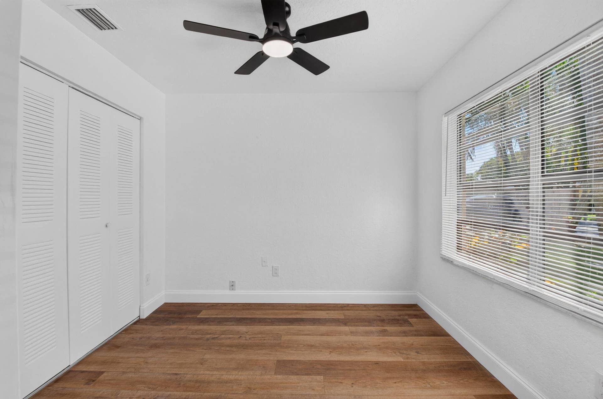 1323 Summit Run Circle, West Palm Beach, FL 33415 7-web-or-mls-DSC_9347