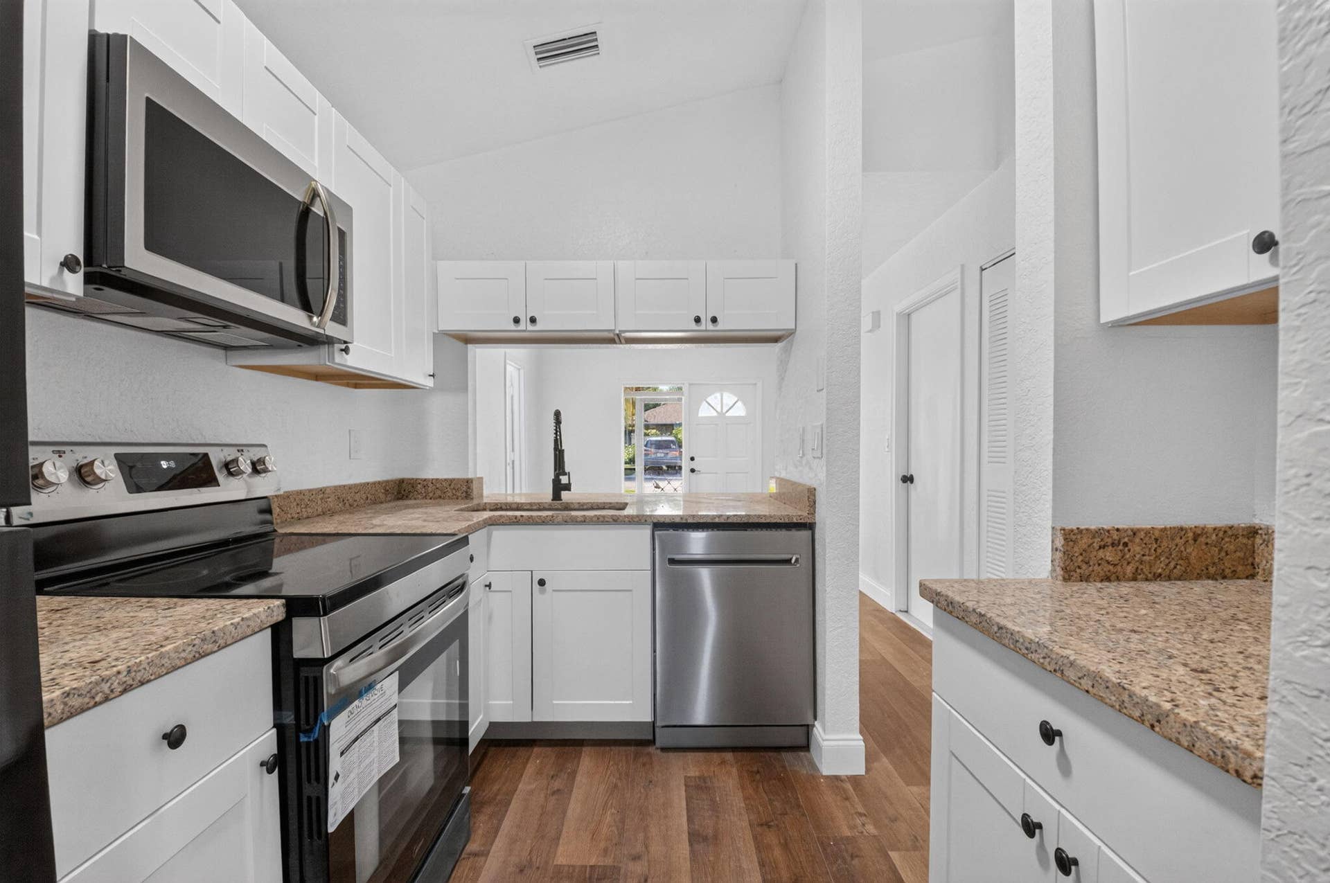1323 Summit Run Circle, West Palm Beach, FL 33415 16-web-or-mls-DSC_9397