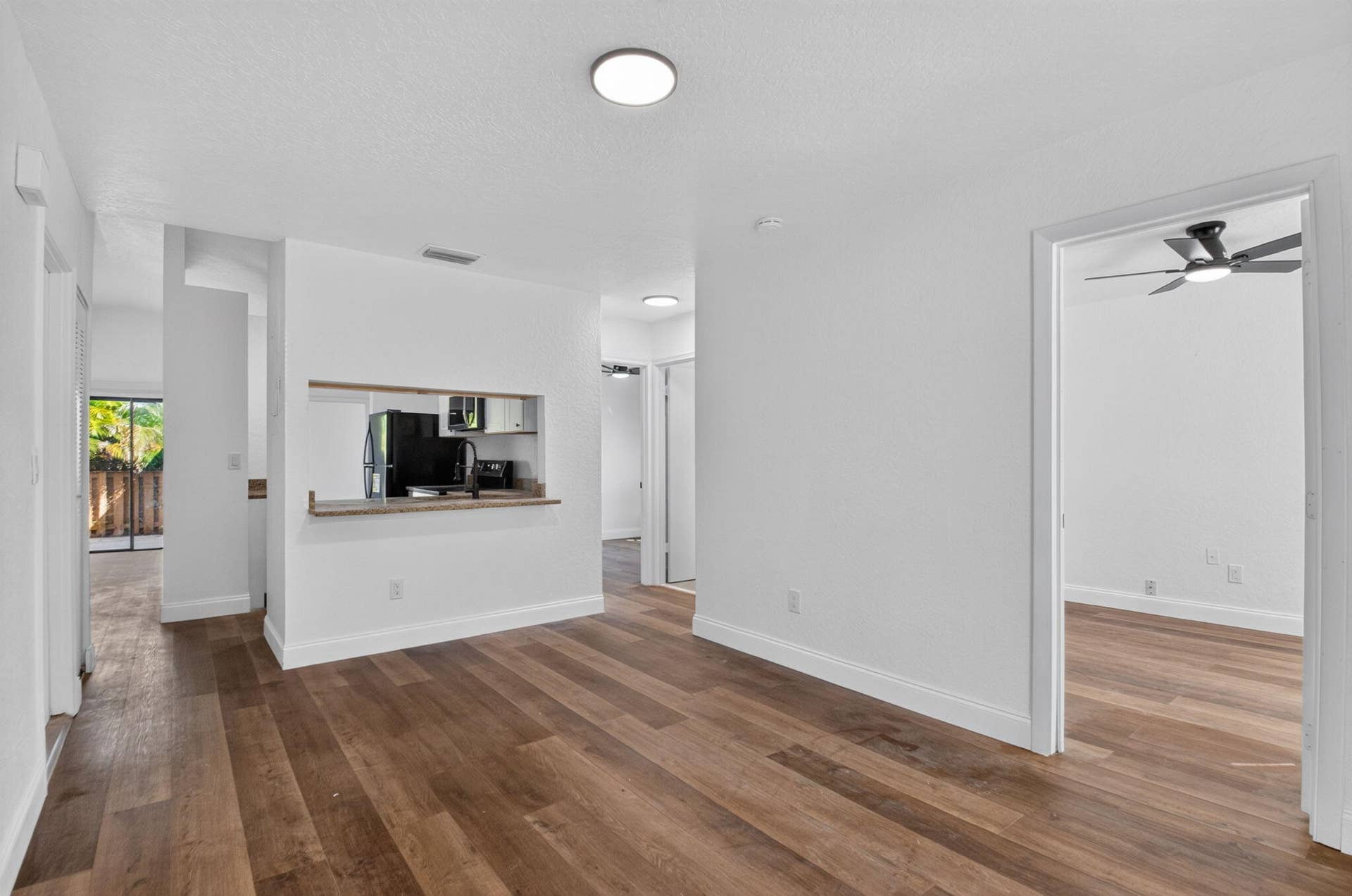 1323 Summit Run Circle, West Palm Beach, FL 33415 4-web-or-mls-DSC_9332